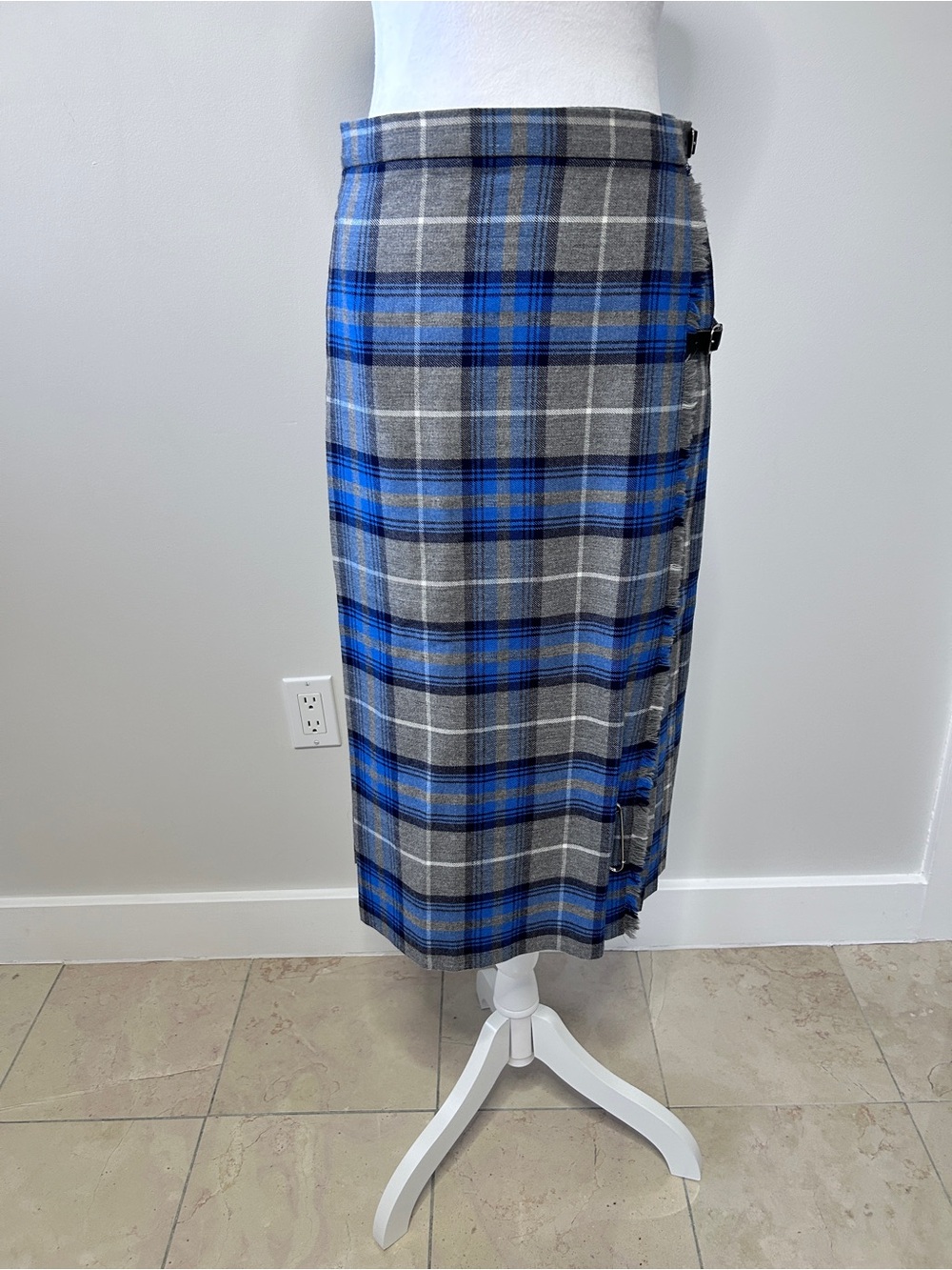 Strathmore Scotland 100% Pure New Wool Tartan Kilt Skirt Blue Grey Plaid Buckle